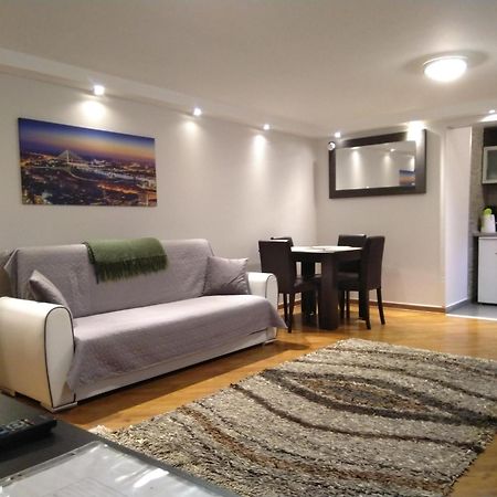 Laguna Apartment Belgrado Esterno foto